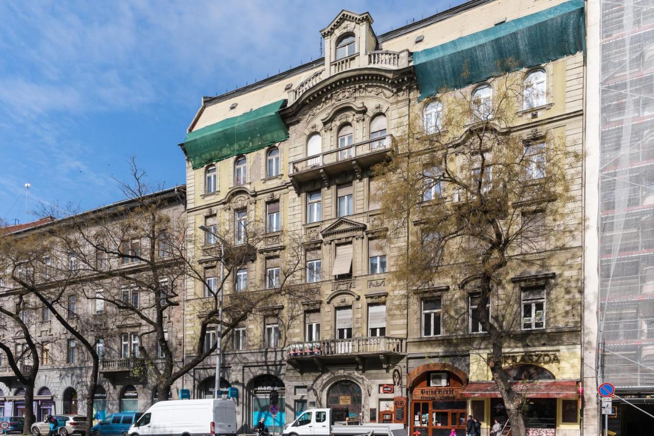 Westend Apartment Budapest Bagian luar foto