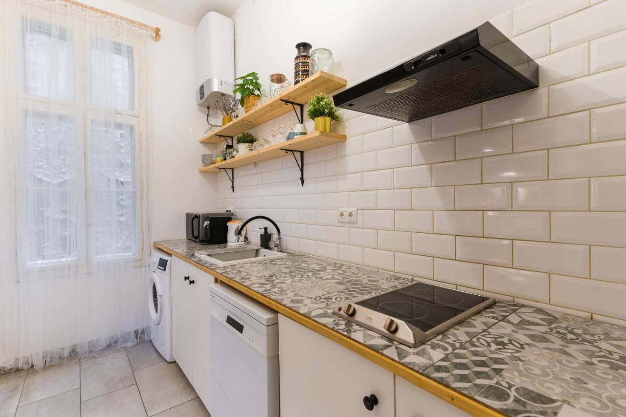 Westend Apartment Budapest Bagian luar foto