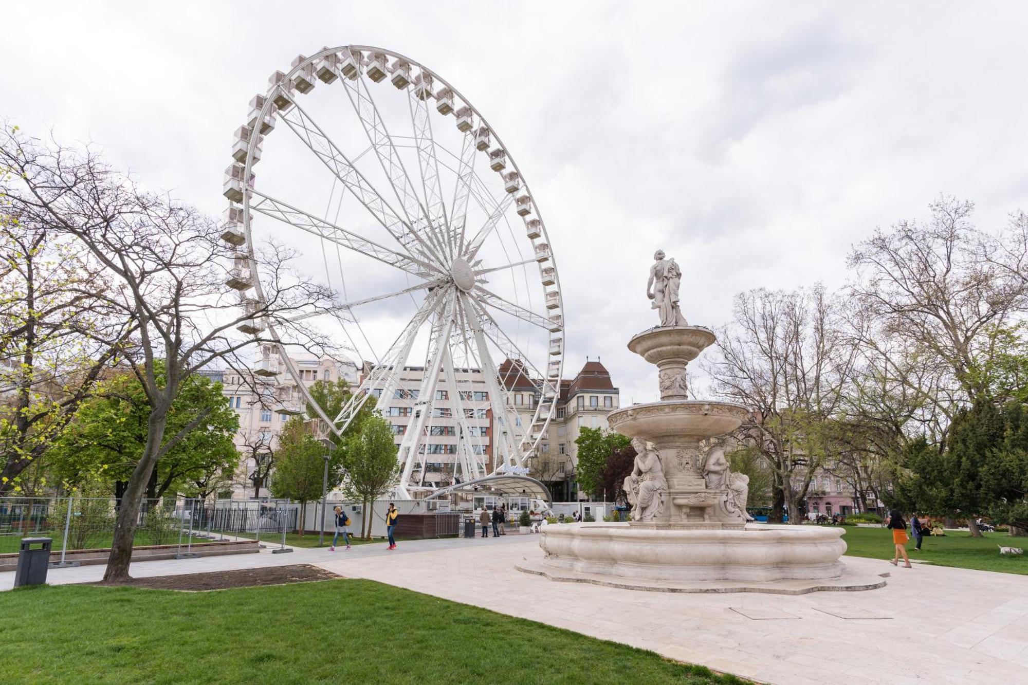 Westend Apartment Budapest Bagian luar foto